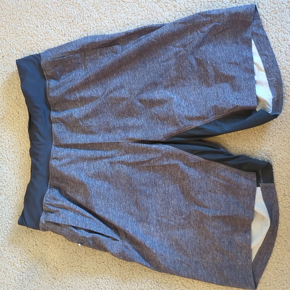 Lululemon shorts size small